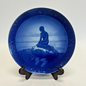 1962 Royal Copenhagen Annual Christmas Plate - The Little Mermaid At Wintertime